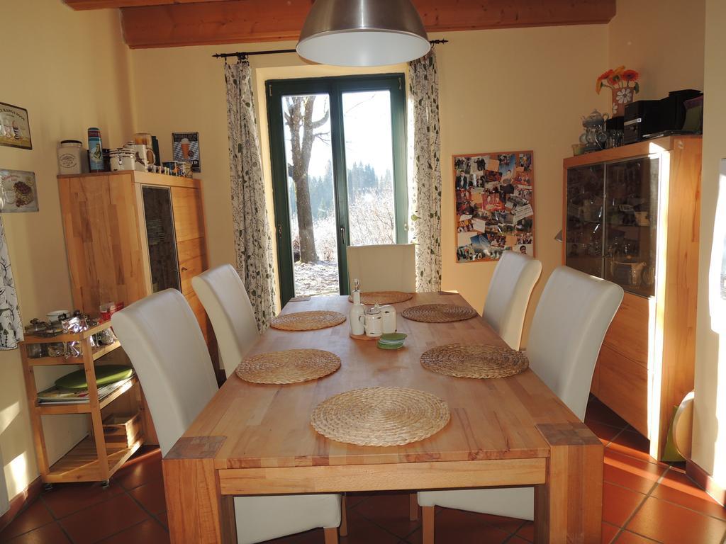 Haus Jana Villa Hermagor-Pressegger See Room photo